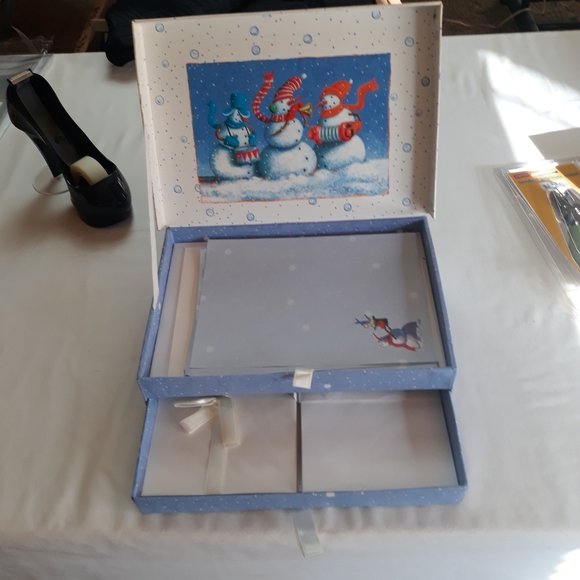 Office Things - Picture 2 of 6